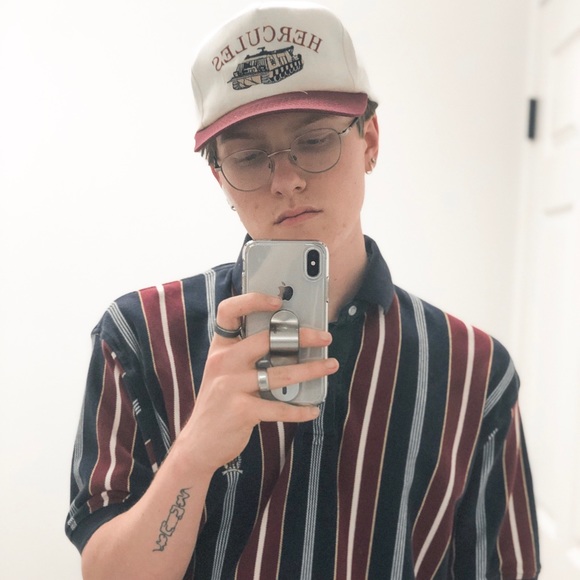 Meet your Posher, Perry Alexander - Picture 3 of 4